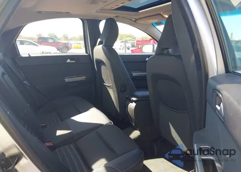 2010 Volvo S40 2.4I из США, поврежденный, VIN YV1382MSXA2489763